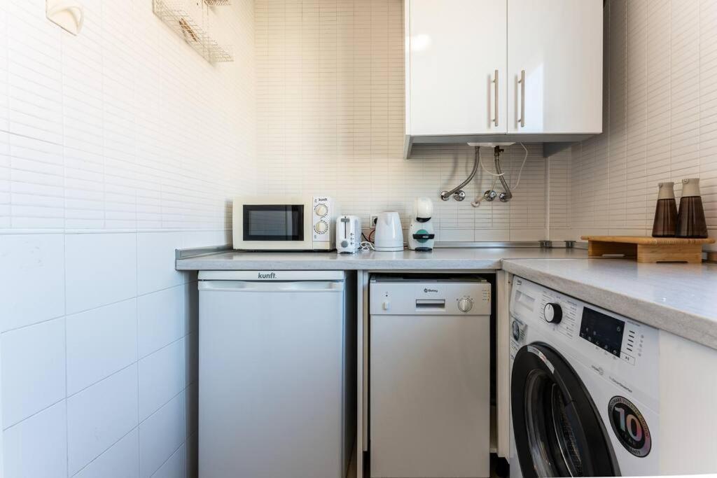 Unique Charming Apartment In The Heart Of มาลากา ภายนอก รูปภาพ